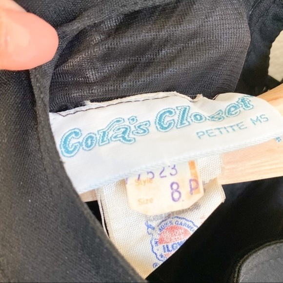 Vintage pleated padded shoulder black midi dress - Picture 8 of 9